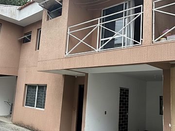 Sobrado em Condom�nio � Venda